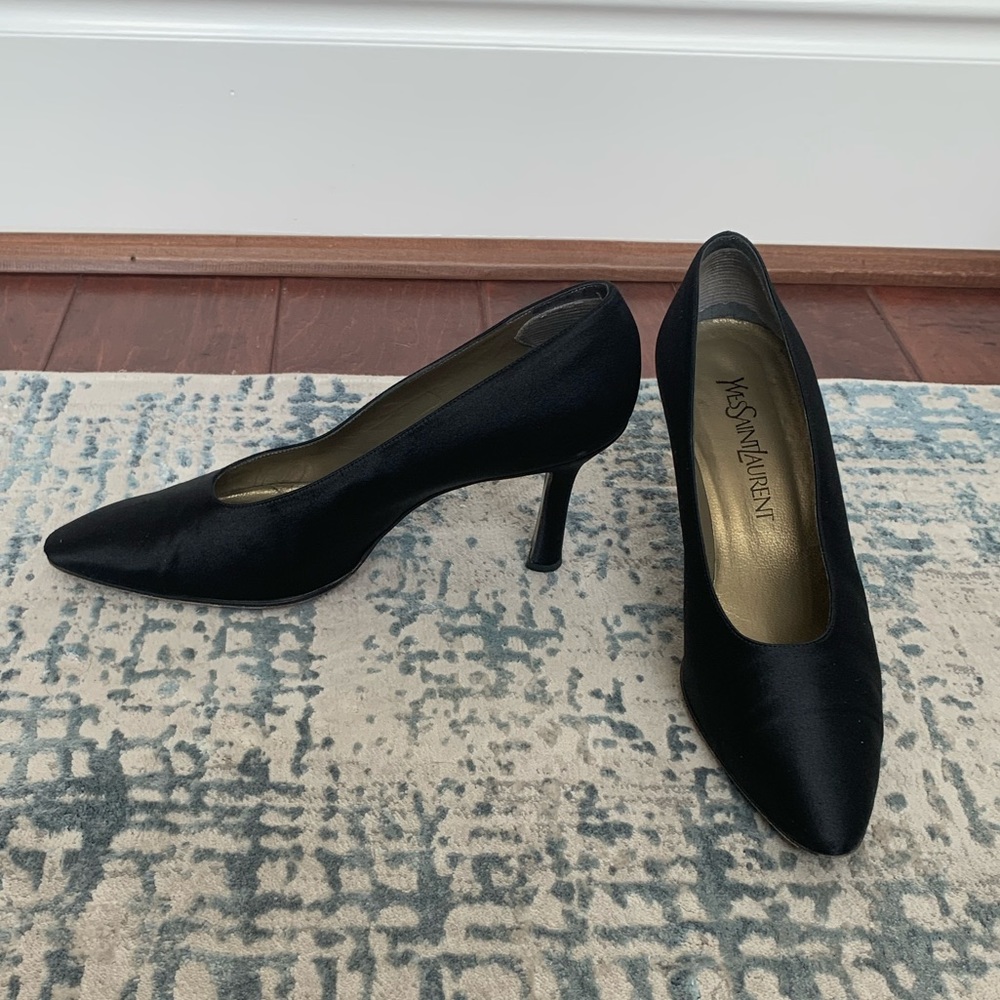 Saint Laurent black Satan Pumps